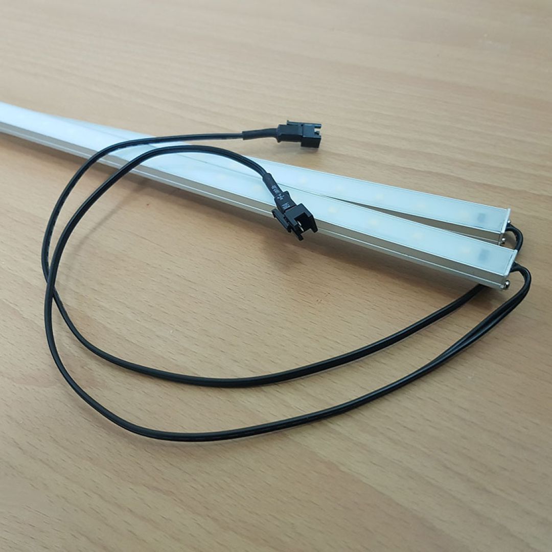 LED 